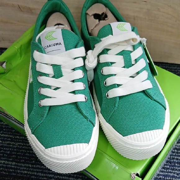 NIB Cariuma OCA Low Green Canvas Womens 7 - Picture 4 of 9